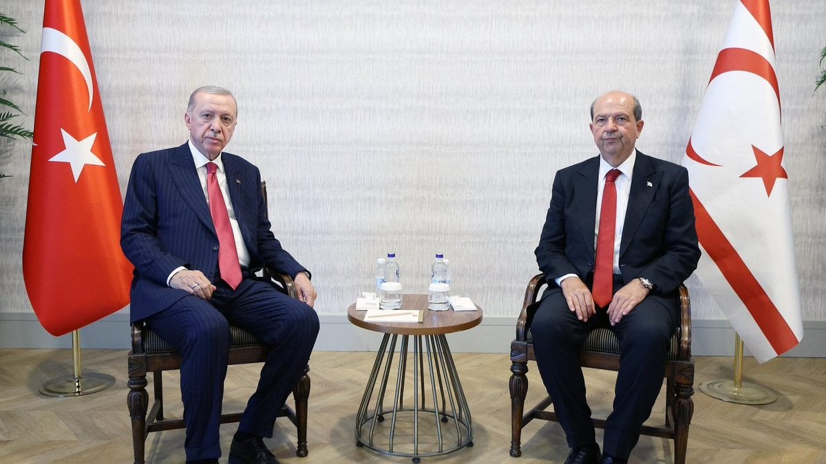 Cumhurbaşkanı Erdoğan, Ersin Tatar’la görüştü